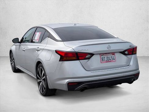 Used 2020 Nissan Altima 2.5 SR FWD image 8