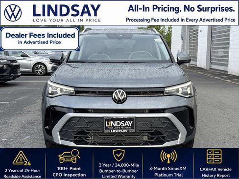 Used 2025 Volkswagen Taos SE w/ Panoramic Sunroof Package AWD/4WD image 8