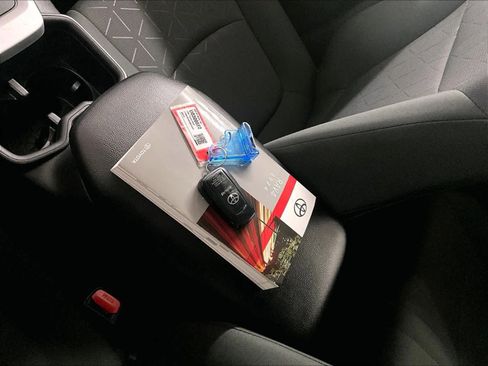 Certified 2024 Toyota RAV4 XLE FWD image 30