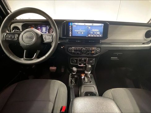Used 2024 Jeep Wrangler Unlimited Sport AWD/4WD image 18