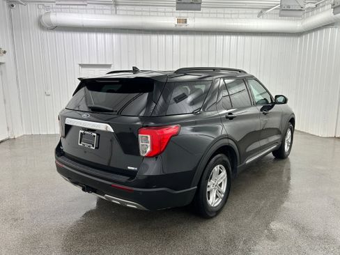 Used 2020 Ford Explorer XLT w/ Equipment Group 202A AWD/4WD image 37