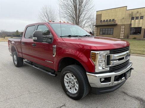Used 2019 Ford F350 XLT w/ XLT Value Package image 4