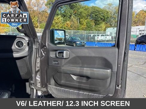 Used 2024 Jeep Wrangler Unlimited Sahara AWD/4WD image 37