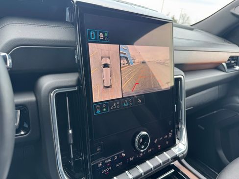 Certified 2025 GMC Yukon XL Denali image 15