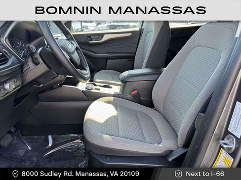 Used 2022 Ford Escape SE w/ SE Sport Appearance Package image 15