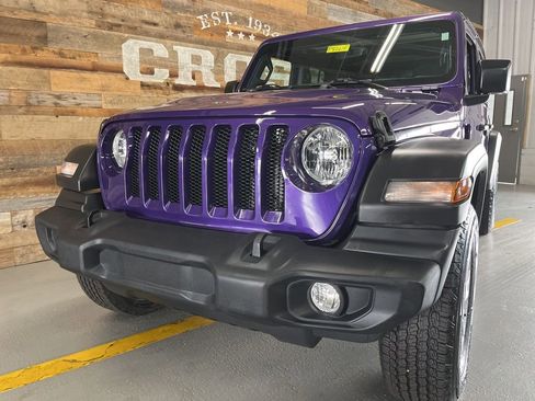 Used 2023 Jeep Wrangler Sport S image 13