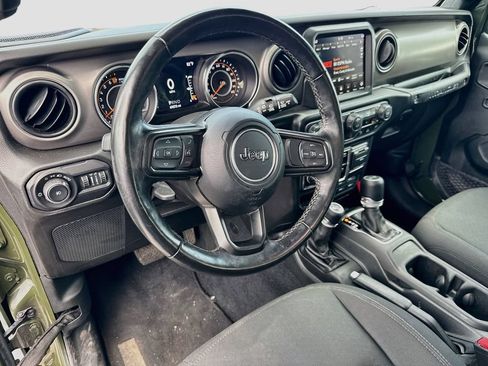 Certified 2022 Jeep Wrangler Unlimited Sport w/ Sun And Sound Package AWD/4WD image 10