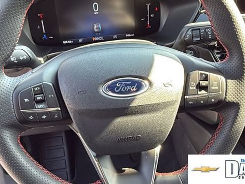 Used 2025 Ford Escape ST-Line FWD image 18