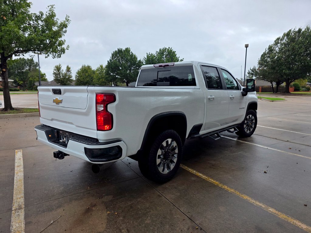 Used 2024 Chevrolet Silverado 3500 LT w/ Texas Edition AWD/4WD image 17