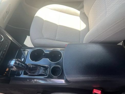 Used 2018 Ford Explorer FWD image 15