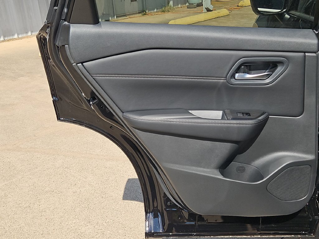 New 2026 Nissan Rogue Dark Armor FWD image 18