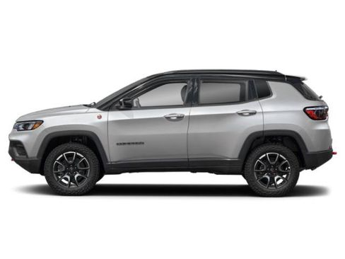 Certified 2025 Jeep Compass Trailhawk AWD/4WD image 2