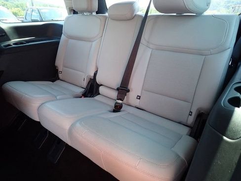 Used 2025 Ford Expedition Platinum AWD/4WD image 21