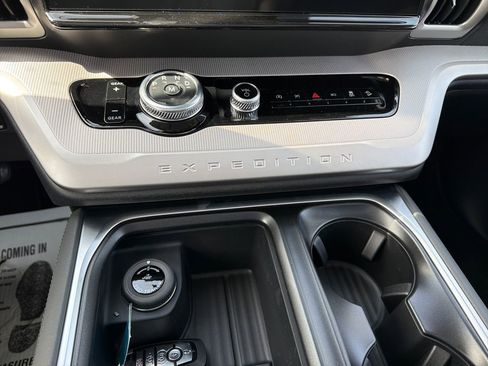 New 2026 Ford Expedition Max Active AWD/4WD image 17
