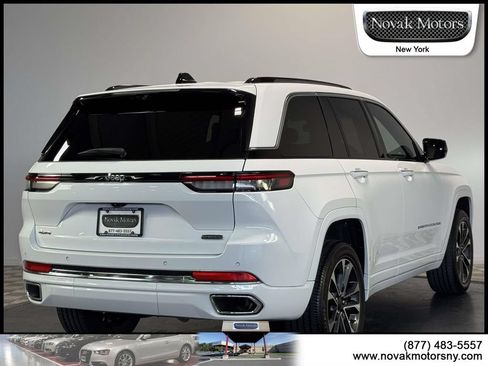 Used 2023 Jeep Grand Cherokee Overland w/ Luxury Tech Group IV AWD/4WD image 8