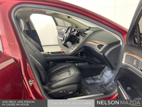 Used 2016 Lincoln MKZ w/ Equipment Group 300A Reserve FWD image 15