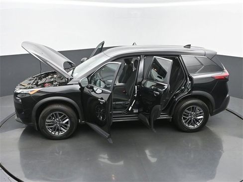 Used 2023 Nissan Rogue S image 63