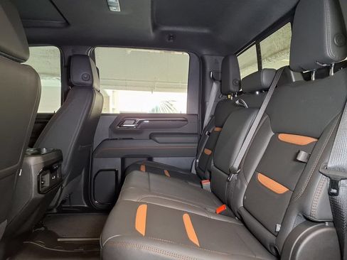 New 2026 GMC Sierra 2500 AT4 w/ AT4 Premium Plus Package AWD/4WD image 12