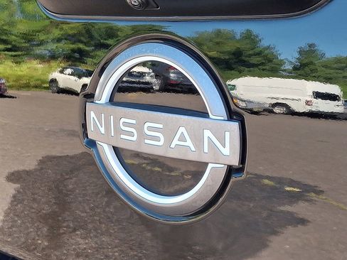 Certified 2024 Nissan Titan SV w/ SV Convenience Package image 32