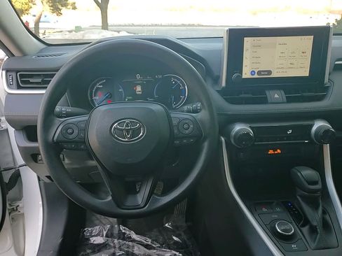 Certified 2024 Toyota RAV4 XLE image 35
