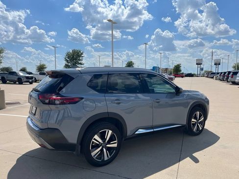 Used 2023 Nissan Rogue SL FWD image 5