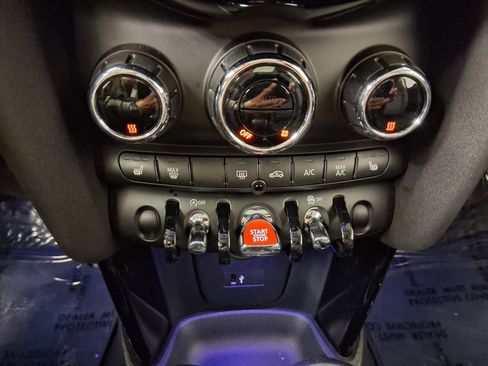 Certified 2024 MINI Cooper 2-Door Hardtop FWD image 16