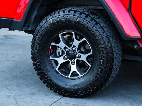 Used 2021 Jeep Gladiator Sport w/ Quick Order Package 24Q 80Th AWD/4WD image 9