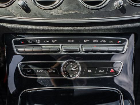 Used 2017 Mercedes-Benz E 300 4MATIC image 28