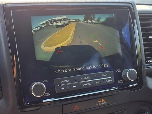 Used 2023 Nissan Frontier PRO-4X w/ Technology Package image 11