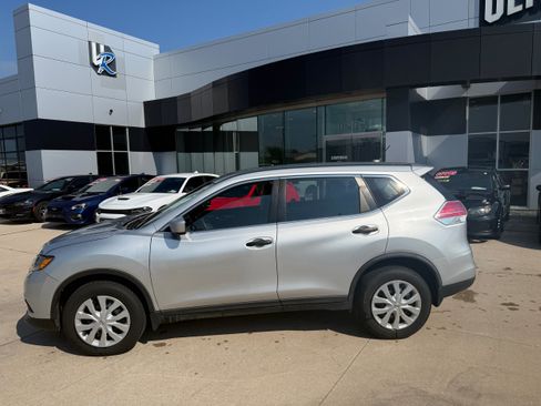 Used 2016 Nissan Rogue S AWD/4WD image 5