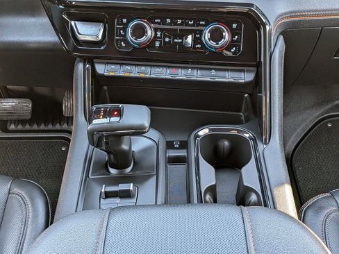 Used 2023 GMC Sierra 1500 AT4 w/ Technology Package image 20