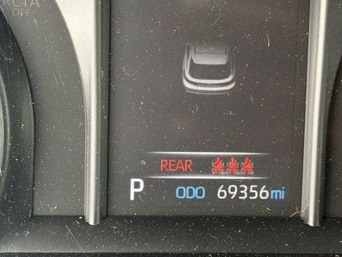 Used 2022 Toyota Venza LE AWD/4WD image 15
