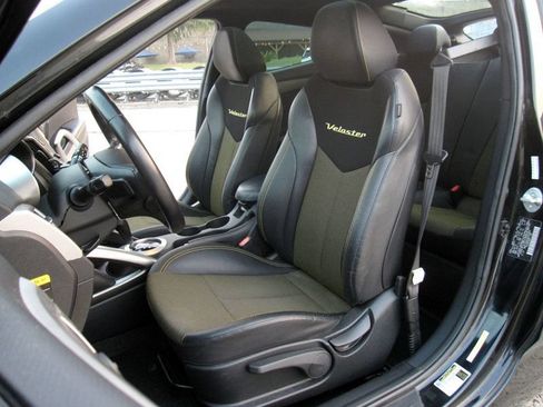 Used 2016 Hyundai Veloster w/ Option Group 02 FWD image 18