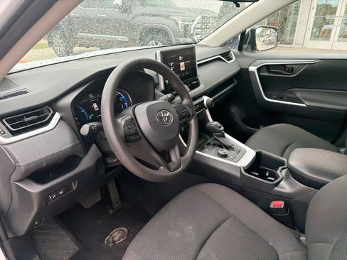 Used 2025 Toyota RAV4 LE AWD/4WD image 24