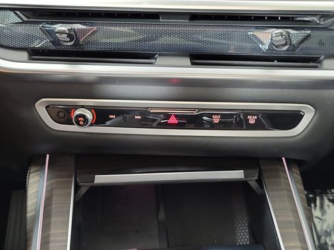 Certified 2025 BMW X7 xDrive40i AWD/4WD image 21