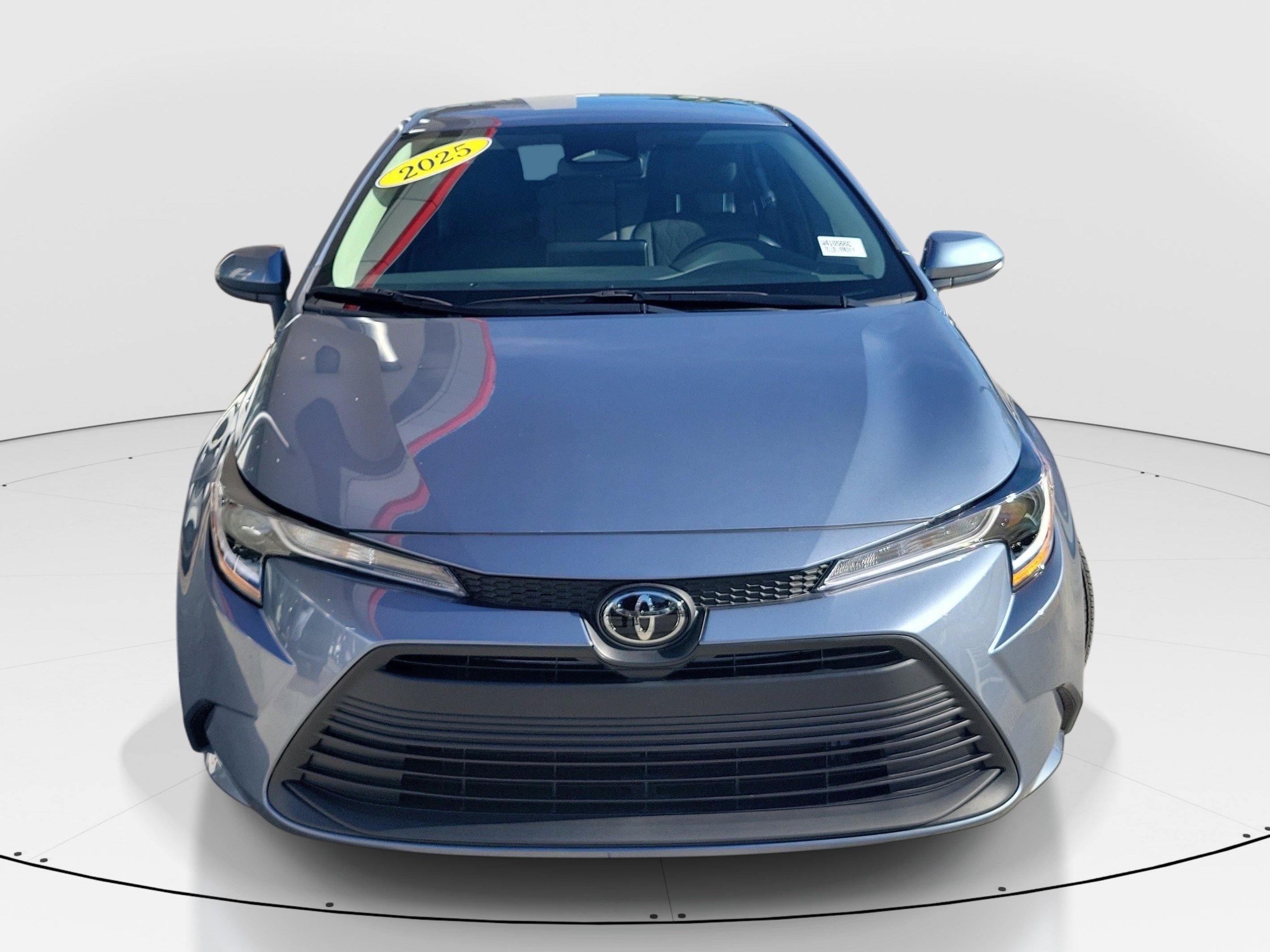 Used 2025 Toyota Corolla LE FWD image 2