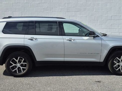 Used 2024 Jeep Grand Cherokee L Limited AWD/4WD image 31