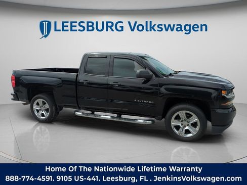 Used 2017 Chevrolet Silverado 1500 Custom w/ Custom Convenience Package image 2