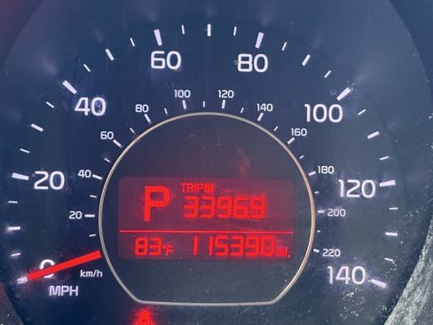 Used 2015 Kia Soul + FWD image 12