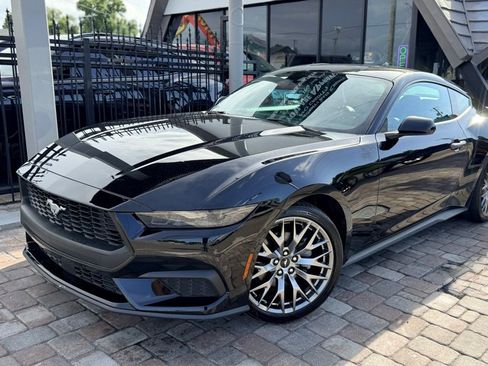 Used 2025 Ford Mustang Premium RWD image 3