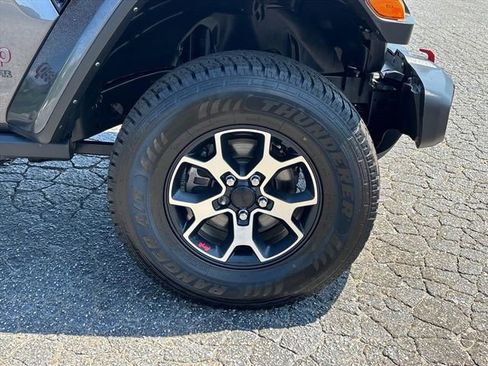 Used 2022 Jeep Wrangler Unlimited Rubicon w/ Cold Weather Group AWD/4WD image 10