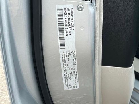 Used 2024 Chrysler Voyager LX FWD image 33