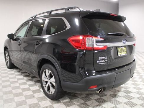 Used 2024 Subaru Ascent Premium w/ Convenience Package image 8