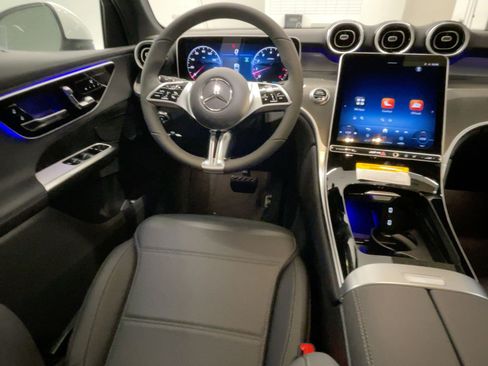 Used 2026 Mercedes-Benz GLC 300 4MATIC image 27