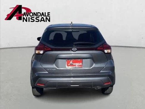 New 2025 Nissan Kicks Play S image 5