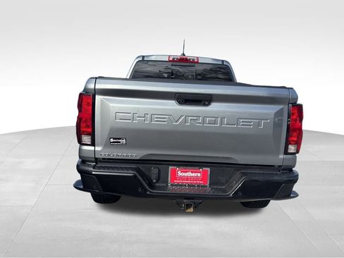 Used 2025 Chevrolet Colorado Trail Boss image 16