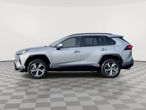 Used 2023 Toyota RAV4 SE image 5