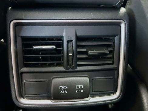 Used 2022 Subaru Forester Limited image 26