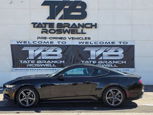 Used 2024 Ford Mustang Coupe image 11