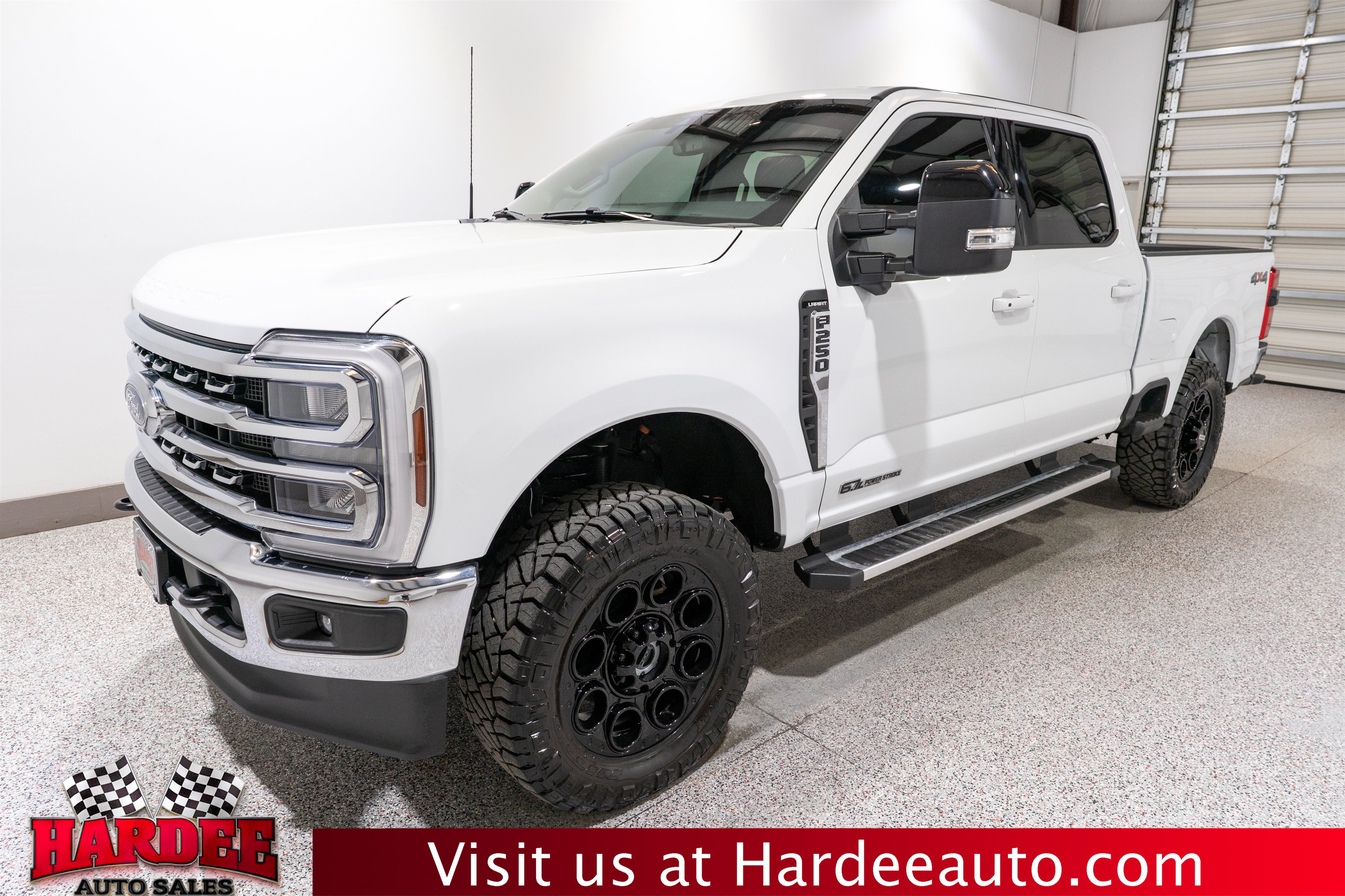 Used 2025 Ford F250 Lariat AWD/4WD image 2